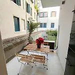 Dimora 5318 Apartment *