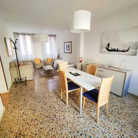 Dimora 5318 Apartman *