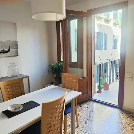 Dimora 5318 Apartman